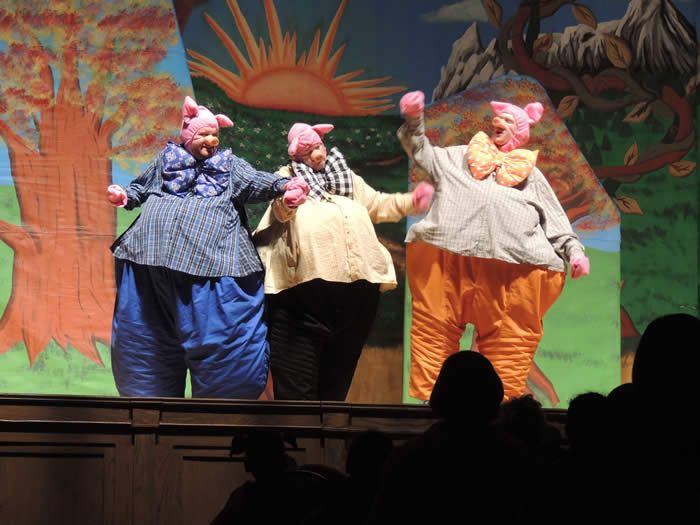 Little Red Riding Hood & The Three Little Pigs (closed)