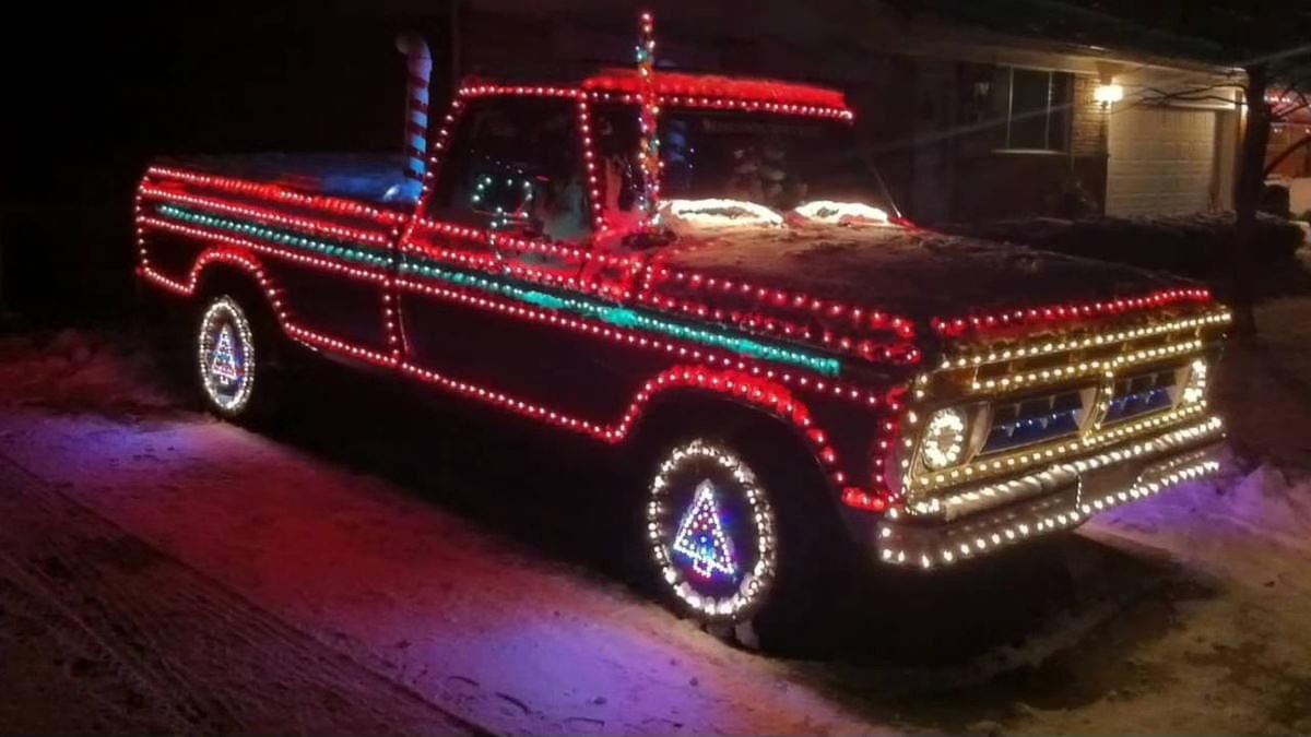 Show Your Festive Decorated Jeep or 4x4!