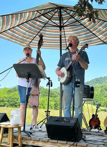 Live music w\/Doug & Lisa!