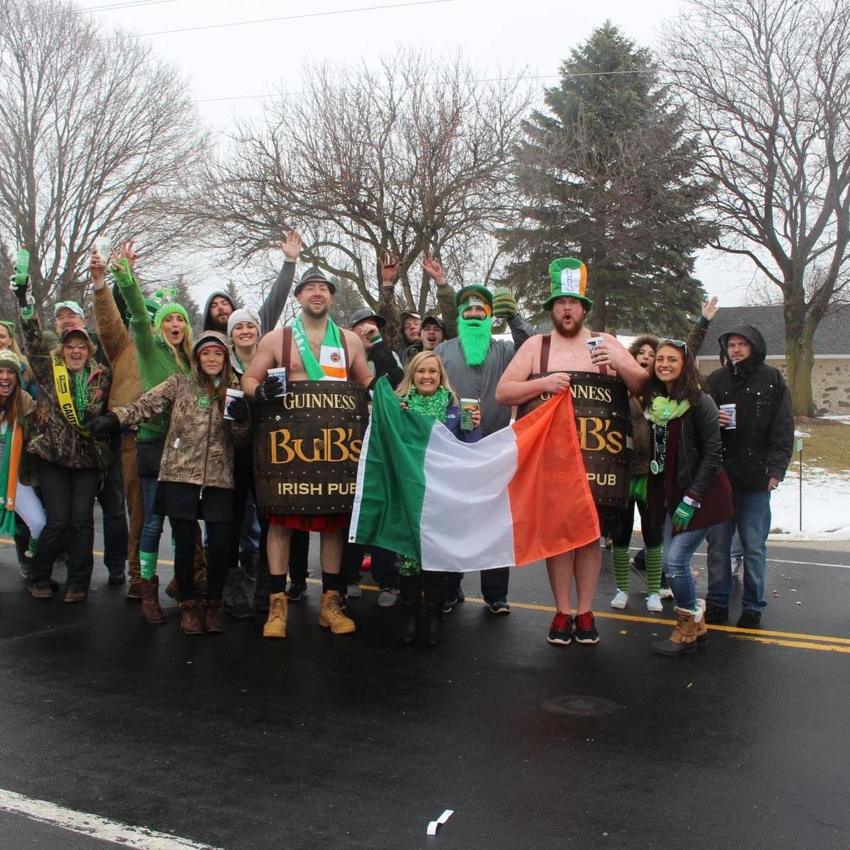 TOWN OF ERIN PARADE BUS