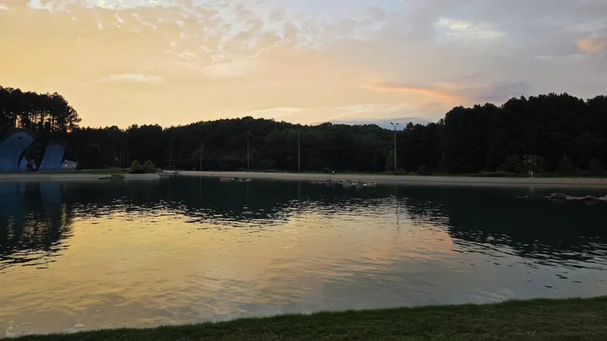 Hiker Hang Celebration- Monday Night Brewing