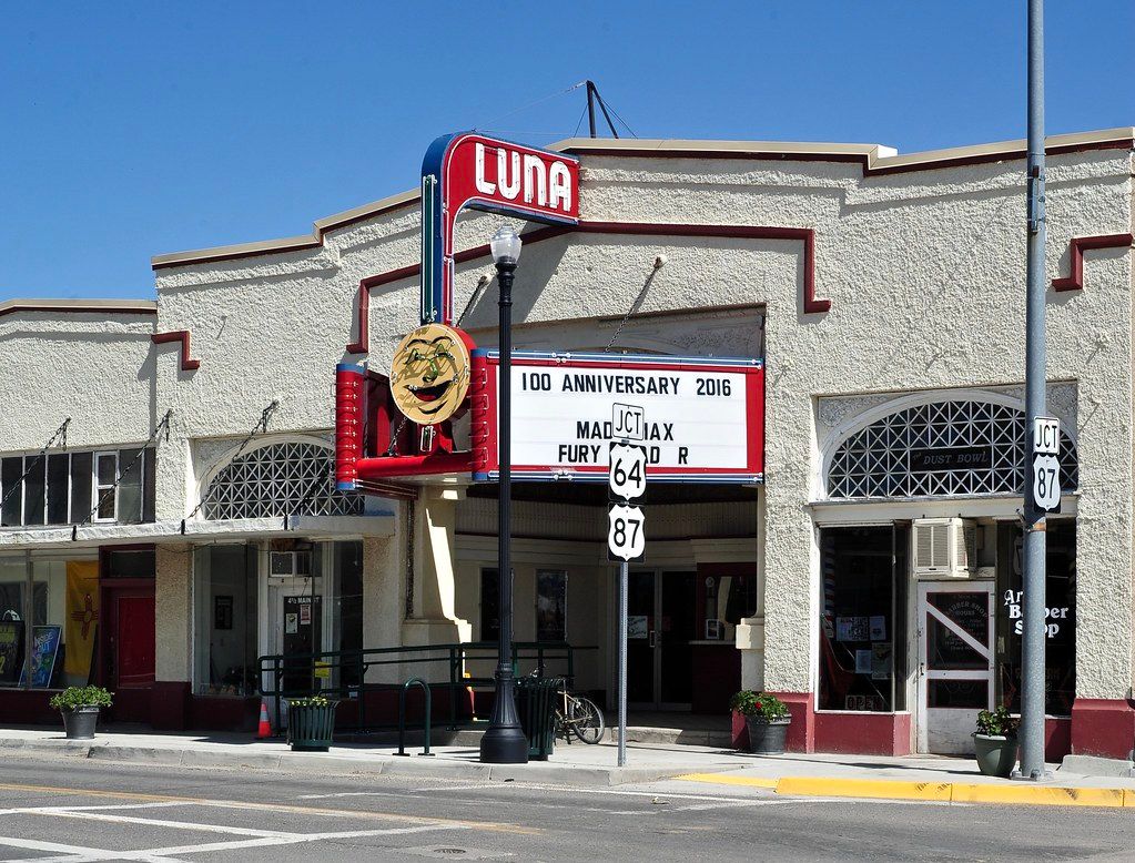 Luna (Theater)