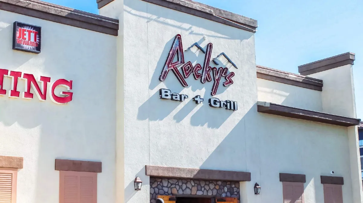 Rocky's Bar & Grill