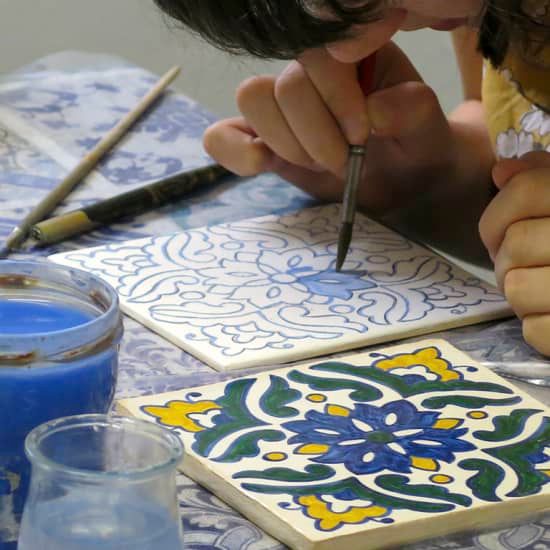 Workshop de azulejos: pinta-os e leva-os contigo para casa