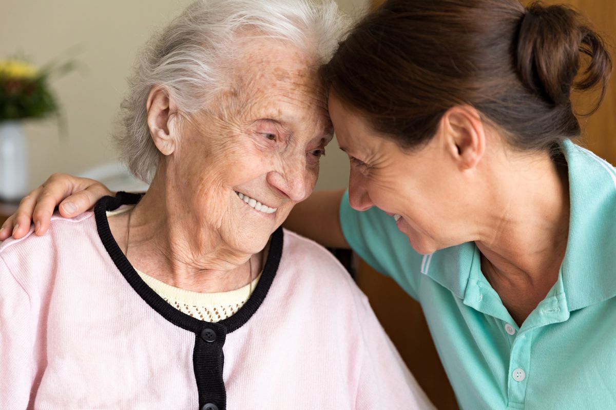 Effective Communication Strategies for Dementia Caregivers & Family Members