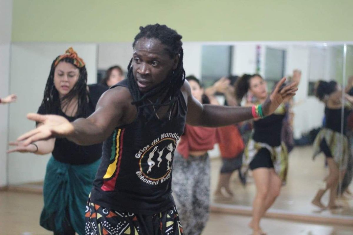 Stage de danse a paris avec le Griot du Mandingue Mohamed Kouyate 