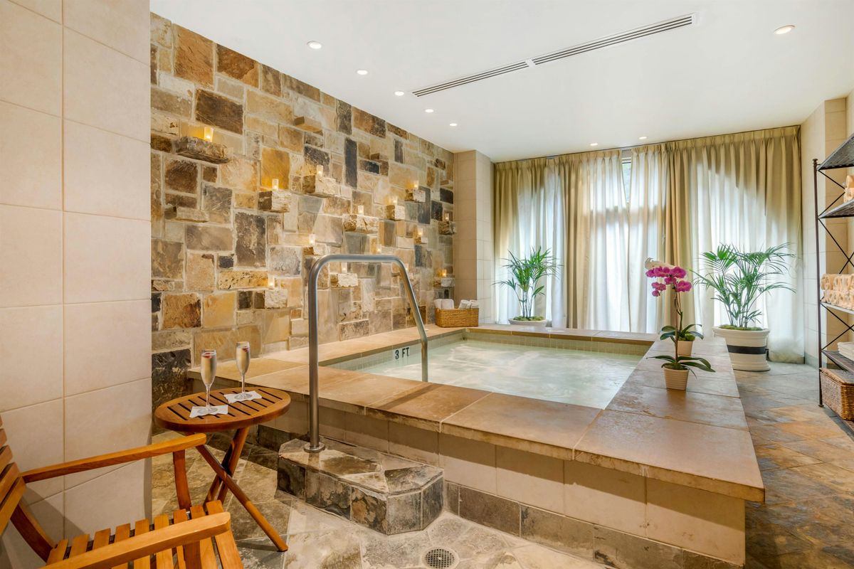 Mokara Spa Local's Night