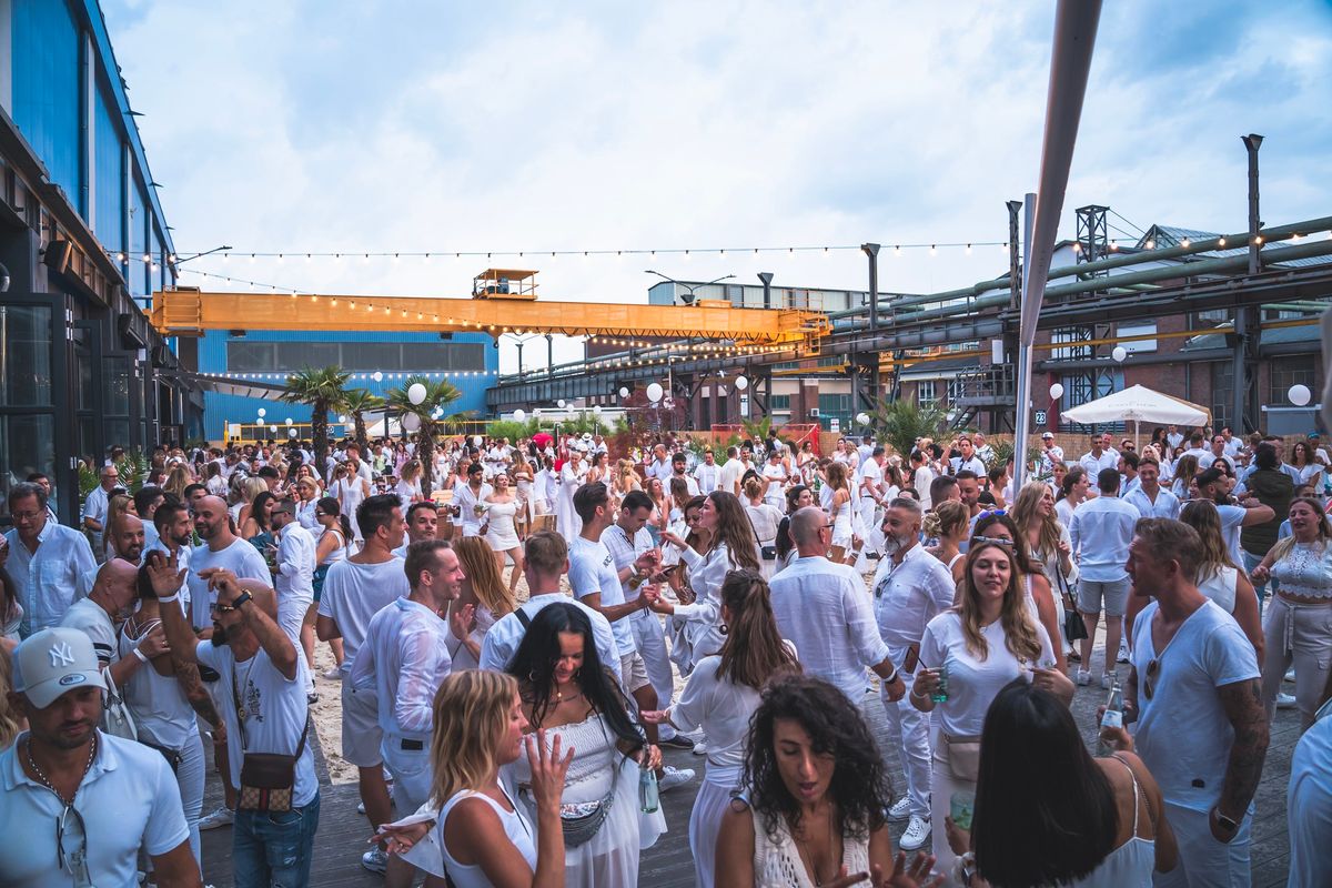 D\u00fcsseldorfs gr\u00f6\u00dfte "Open Air White Party" Sommer 2025