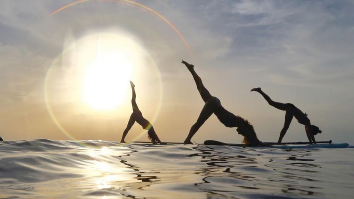 Paddleboard Yoga