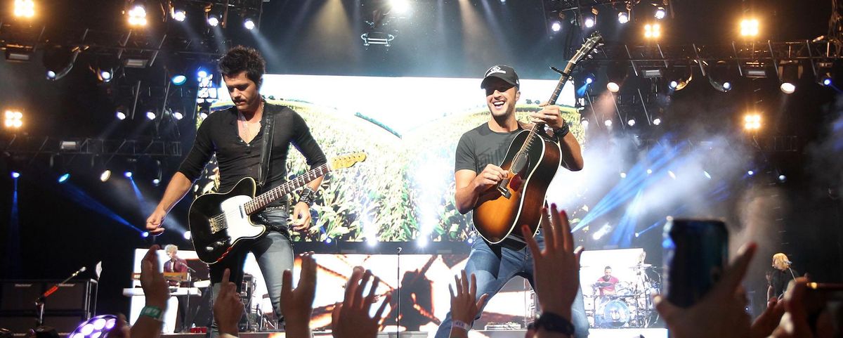 Luke Bryan Shuttle Bus to Shoreline Amphitheater