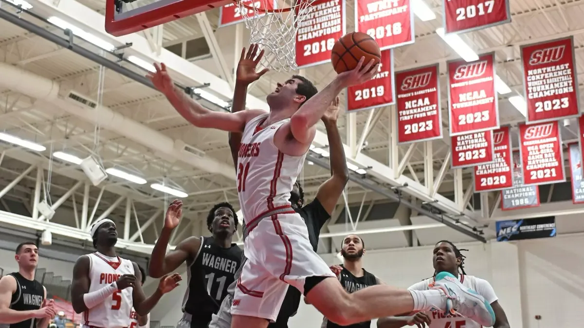 Sacred Heart Pioneers at Temple Owls Mens Basketball