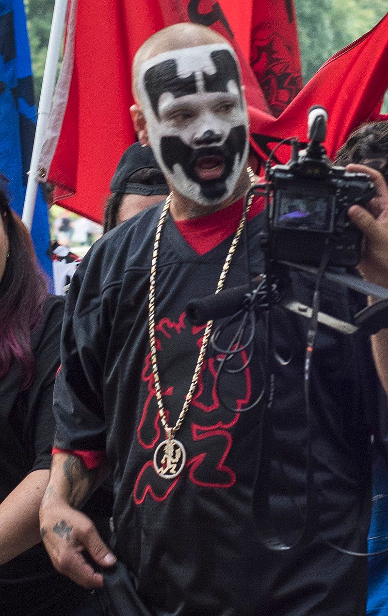 Shaggy 2 Dope