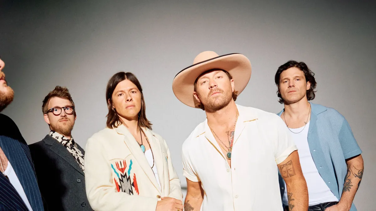 NEEDTOBREATHE, Bre Kennedy in Madison