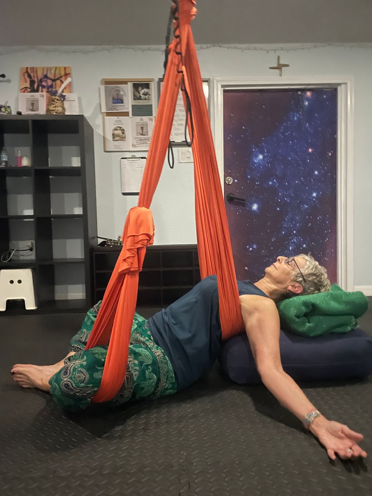 Aerial Yin Yoga 