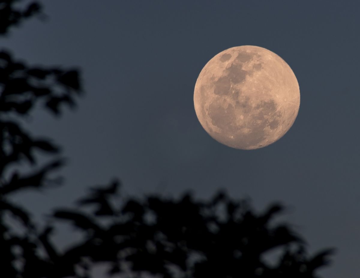 Full Moon Circle