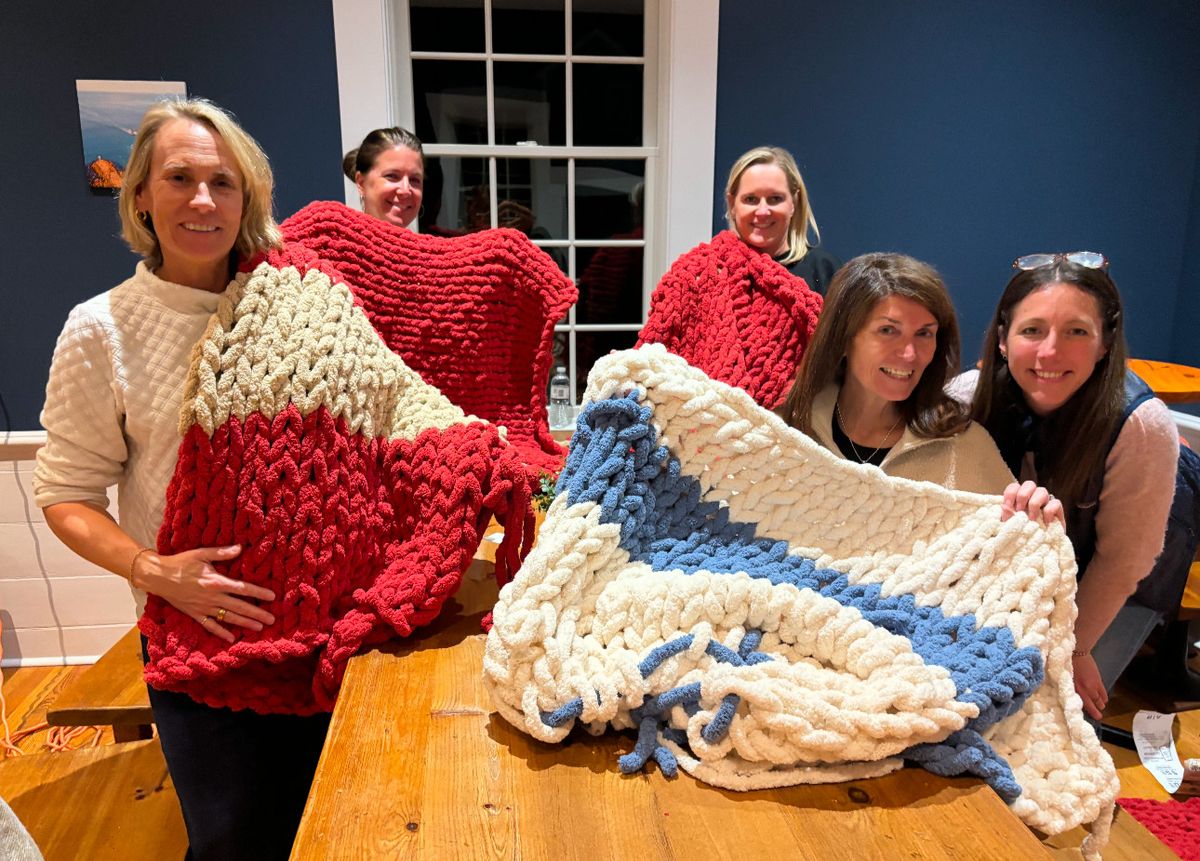 Untold Brewing Plymouth- Chunky Knit Blankets 101