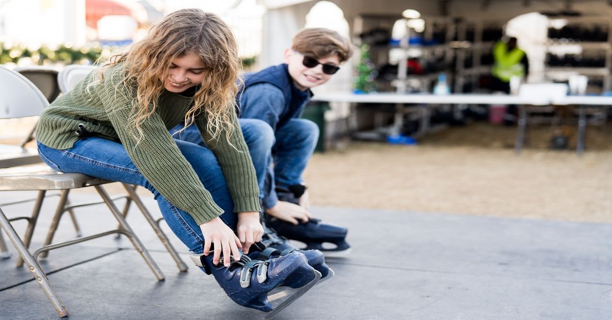 Winter Ice Rink: Ice Skating