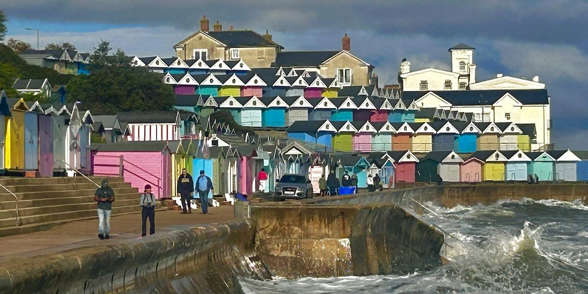 Hiking: Sandy shores, cliftops and seaside charm of the Naze