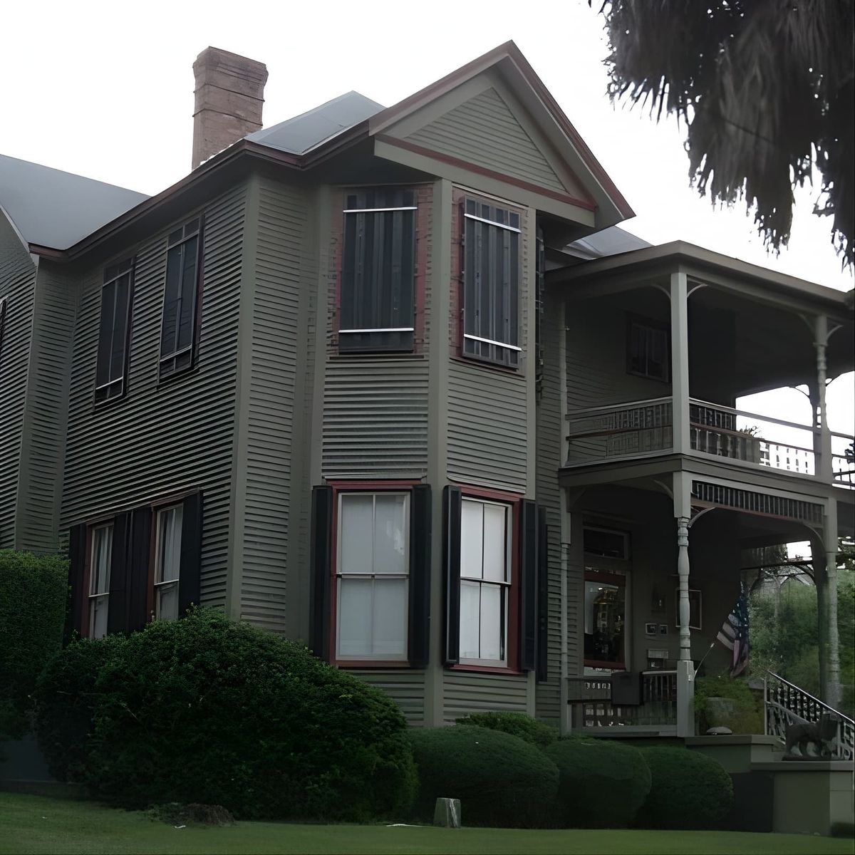 Ghosts and Graveyard Tour of Pensacola