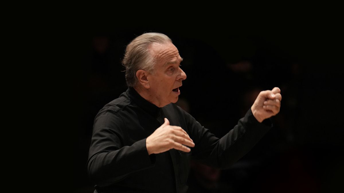 Finale: Sir Mark conducts Mahler Symphony No.5