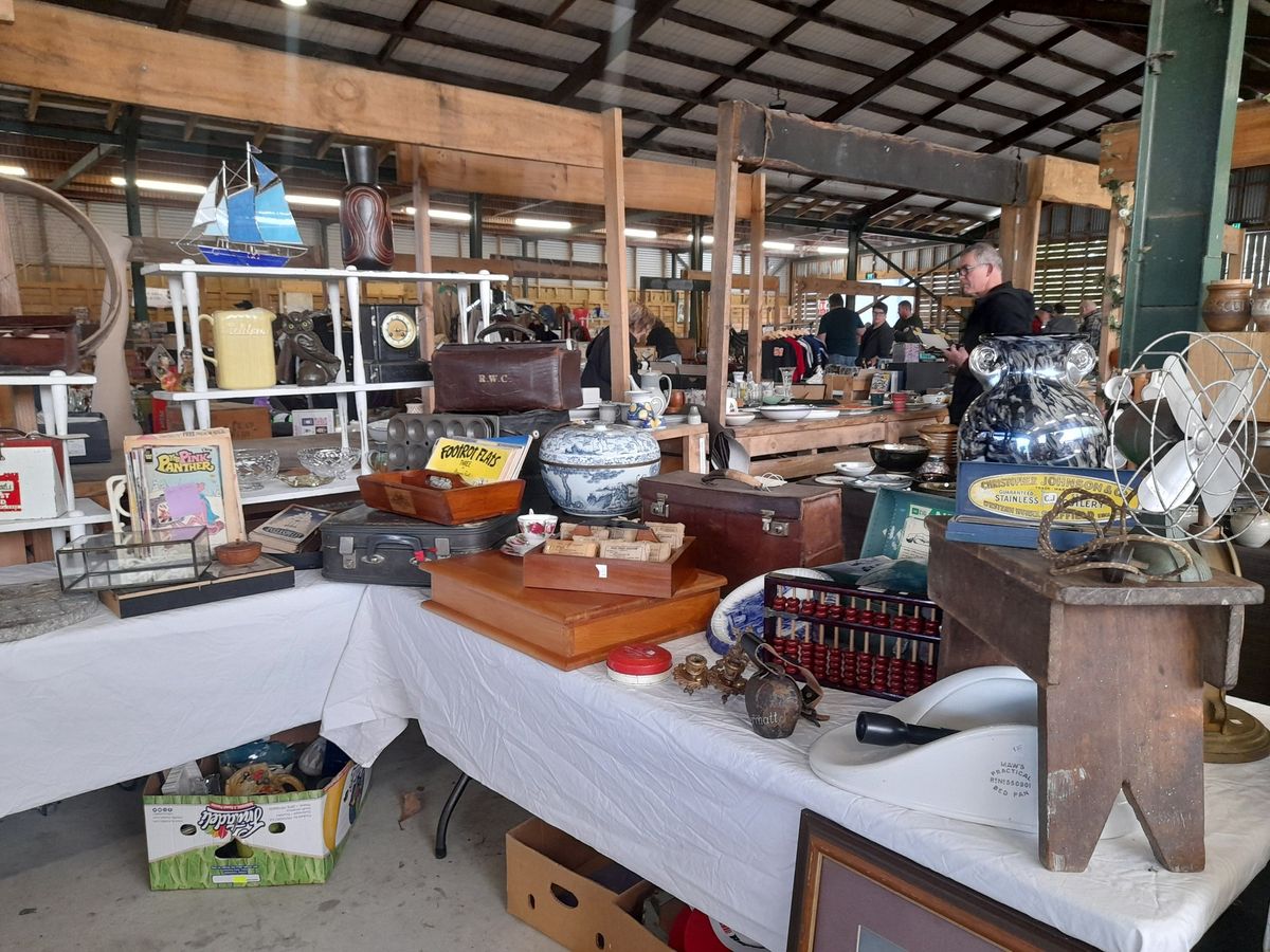 Hamilton Collectables Market