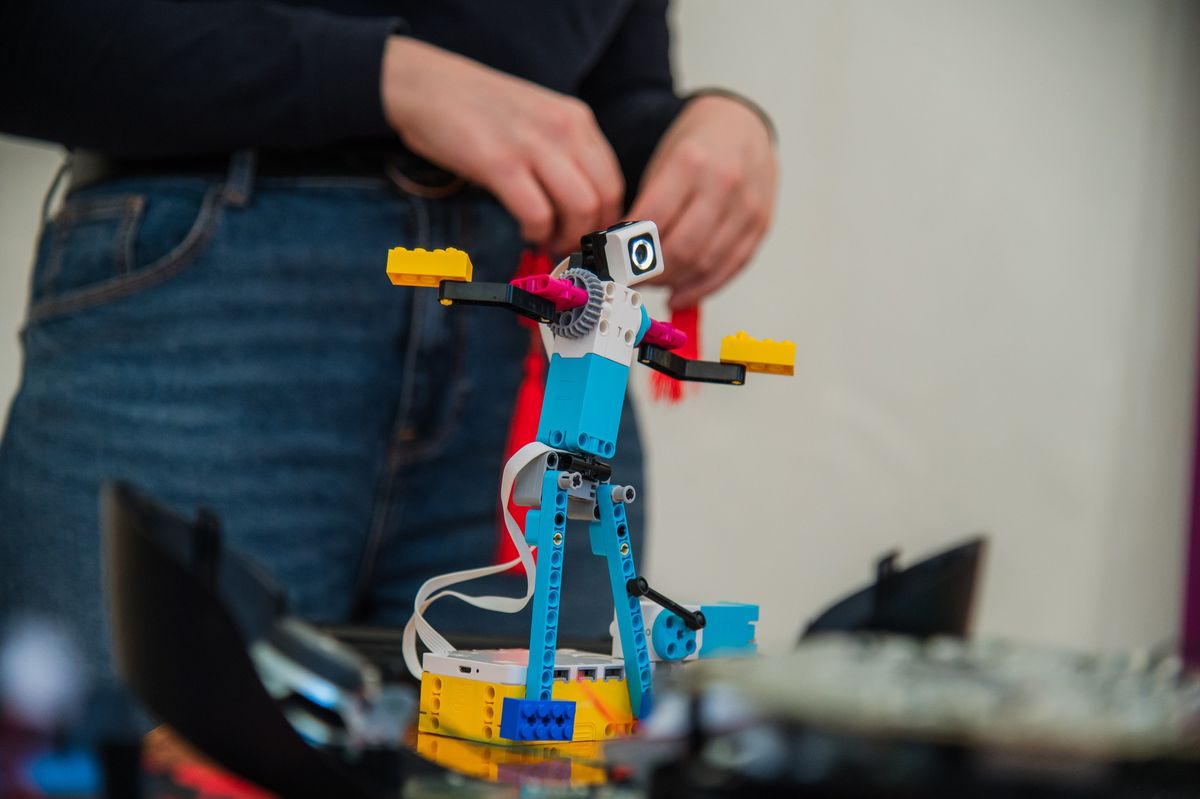 Aktionstag: Lego Spike - Roboter \u00fcberall