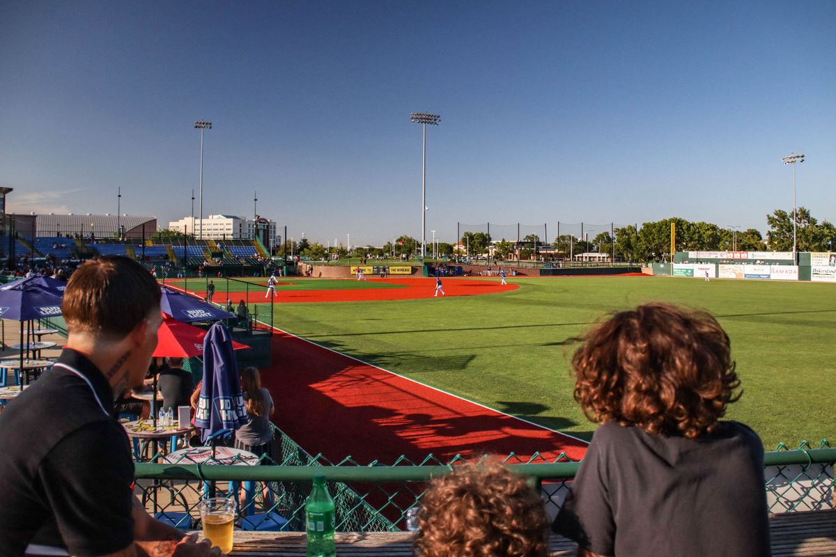 Sioux Falls Canaries at Sioux City Explorers at Mercy Field at Lewis and Clark Park