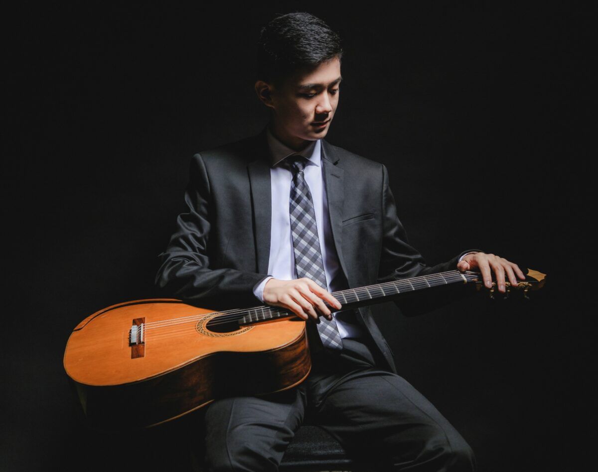 Alan Liu (Canada), classical guitar \t