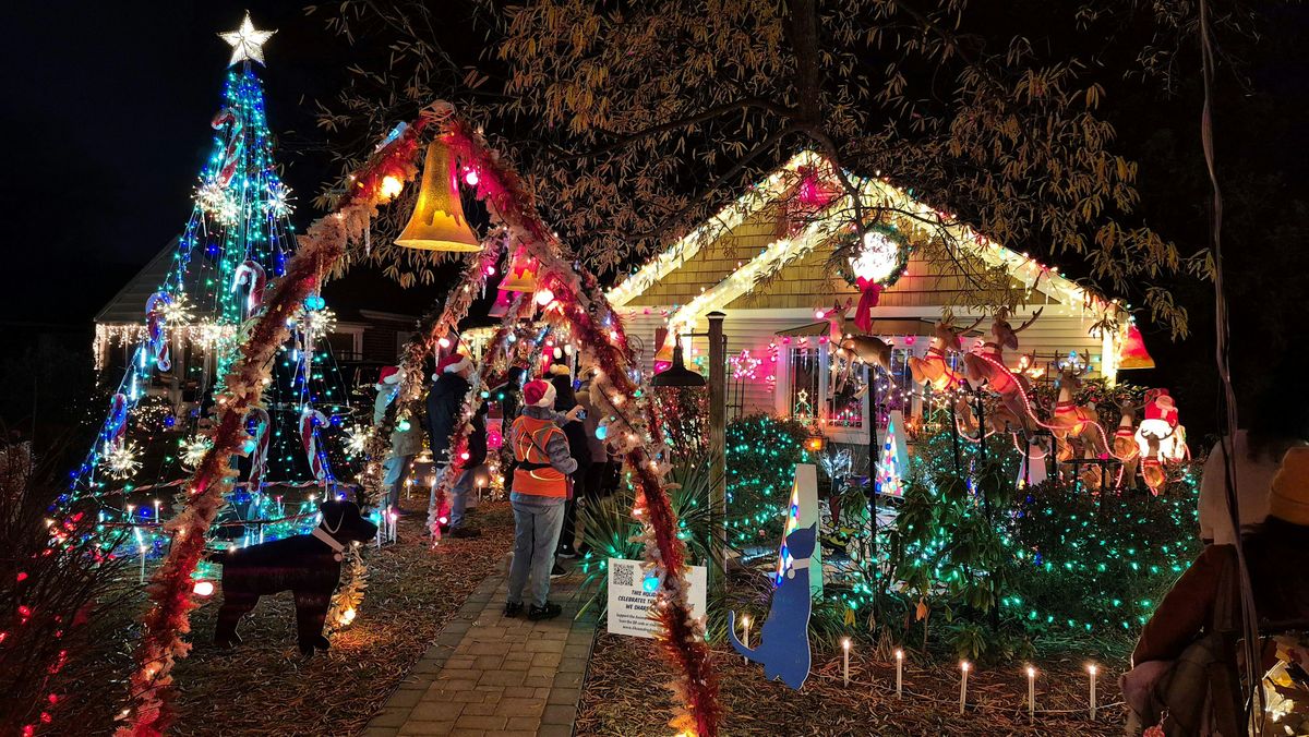 Annual Alexandria Holiday Lights Walk