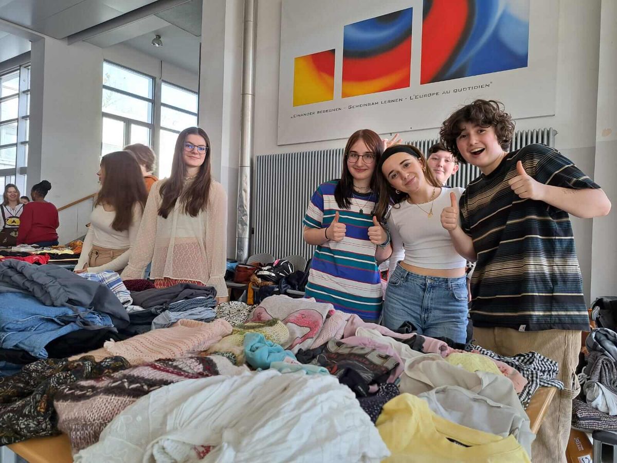 Secondhand-Markt am DFG - March\u00e9 de 2nde main au LFA