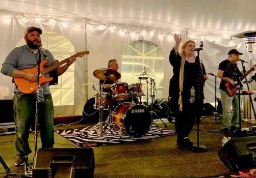 Kings No More at Gatsby's Bar and Grill