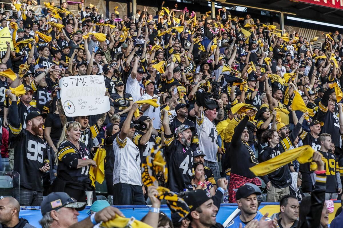 Parking Pittsburgh Steelers at Los Angeles Chargers