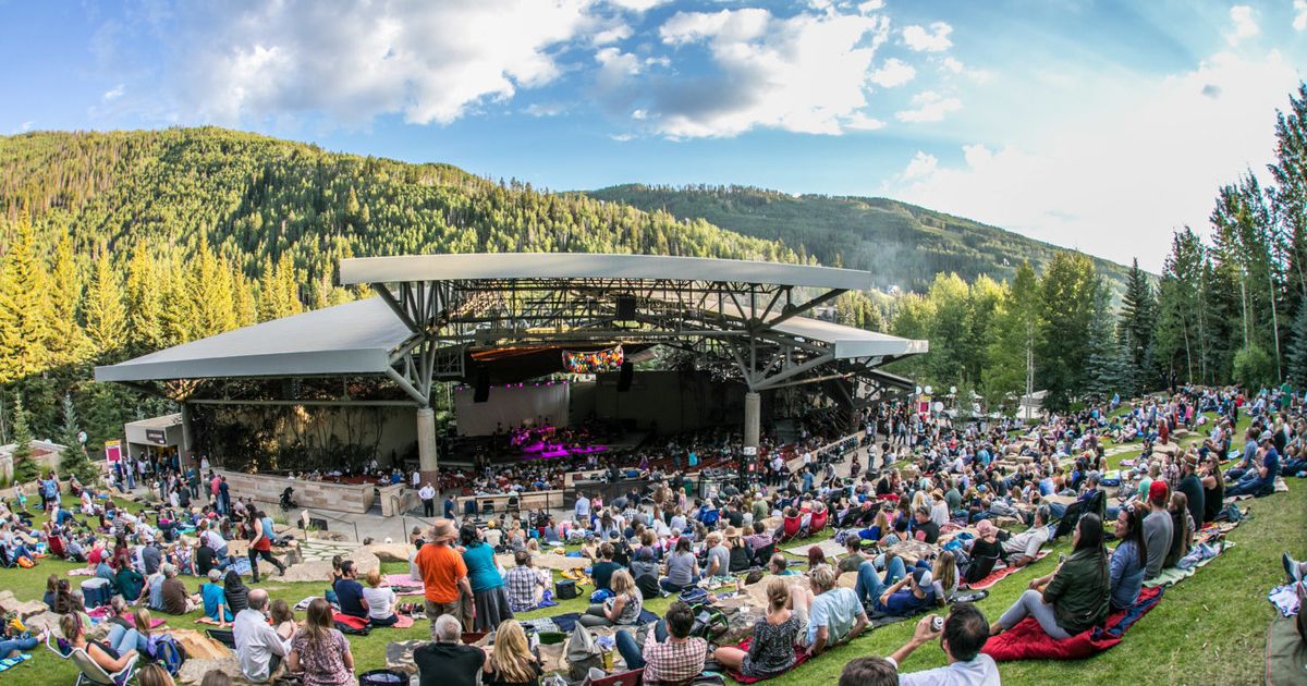 Apres at the Amp at Gerald Ford Amphitheatre