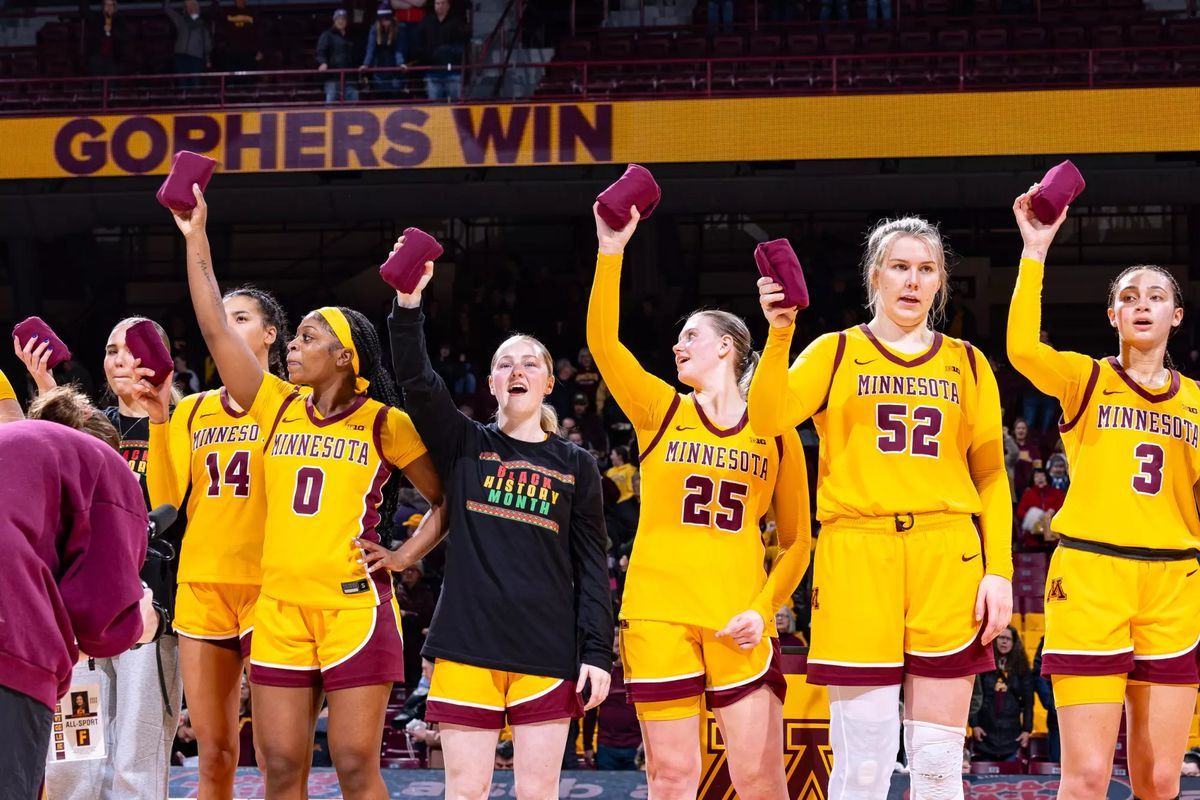 Minnesota Golden Gophers at Marquette Golden Eagles Womens Volleyball