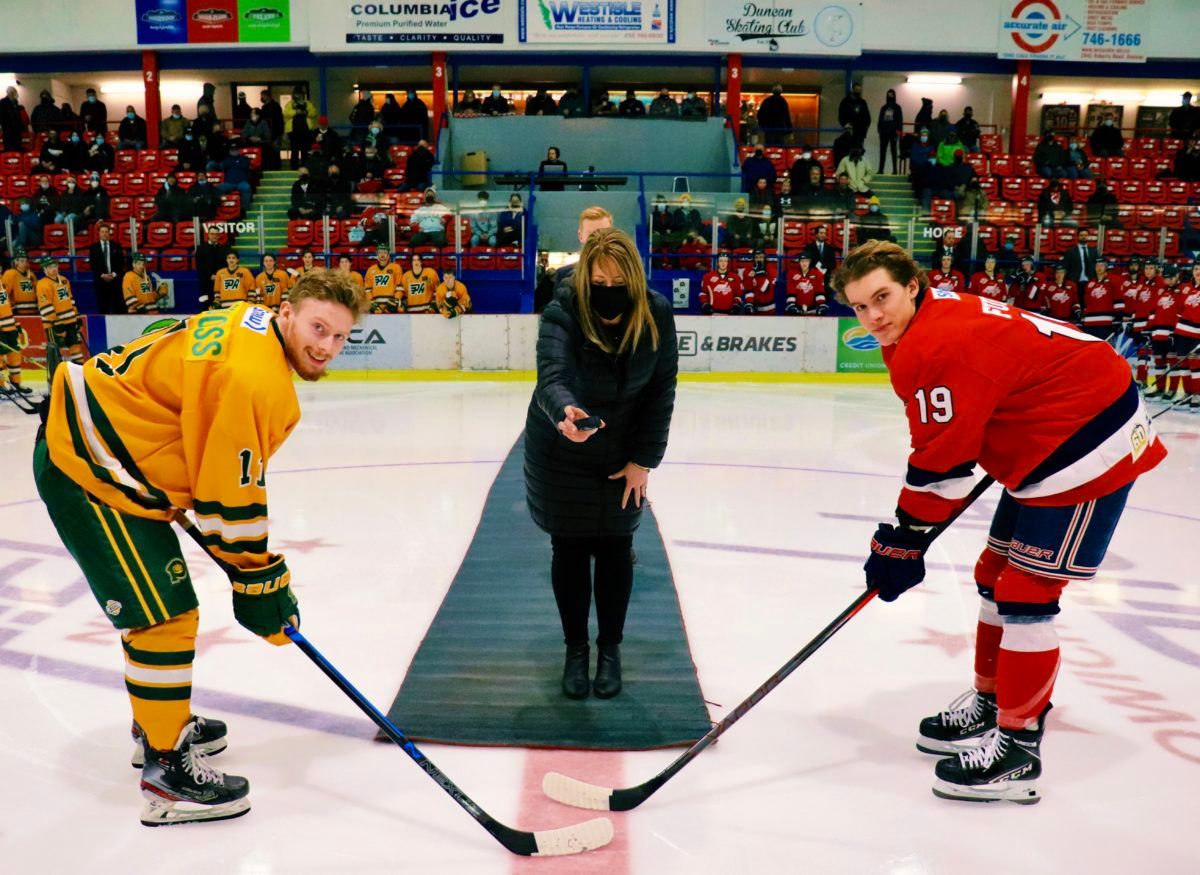 Victoria Grizzlies vs. Cowichan Valley Capitals