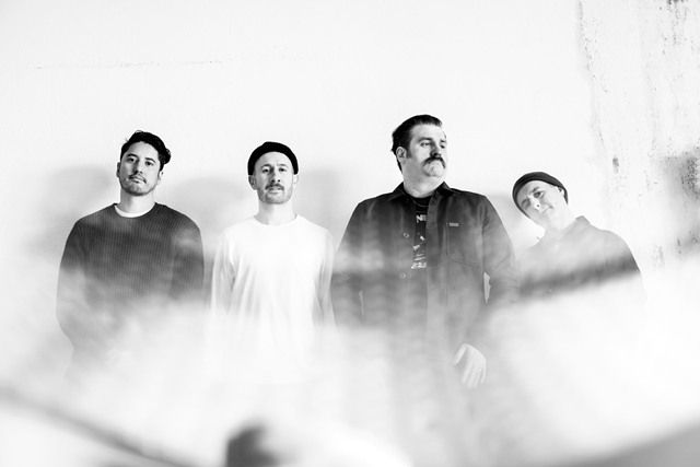 AND SO I WATCH YOU FROM AFAR + SCALER + ROBOCROBRA QUARTET en concert au Ferrailleur