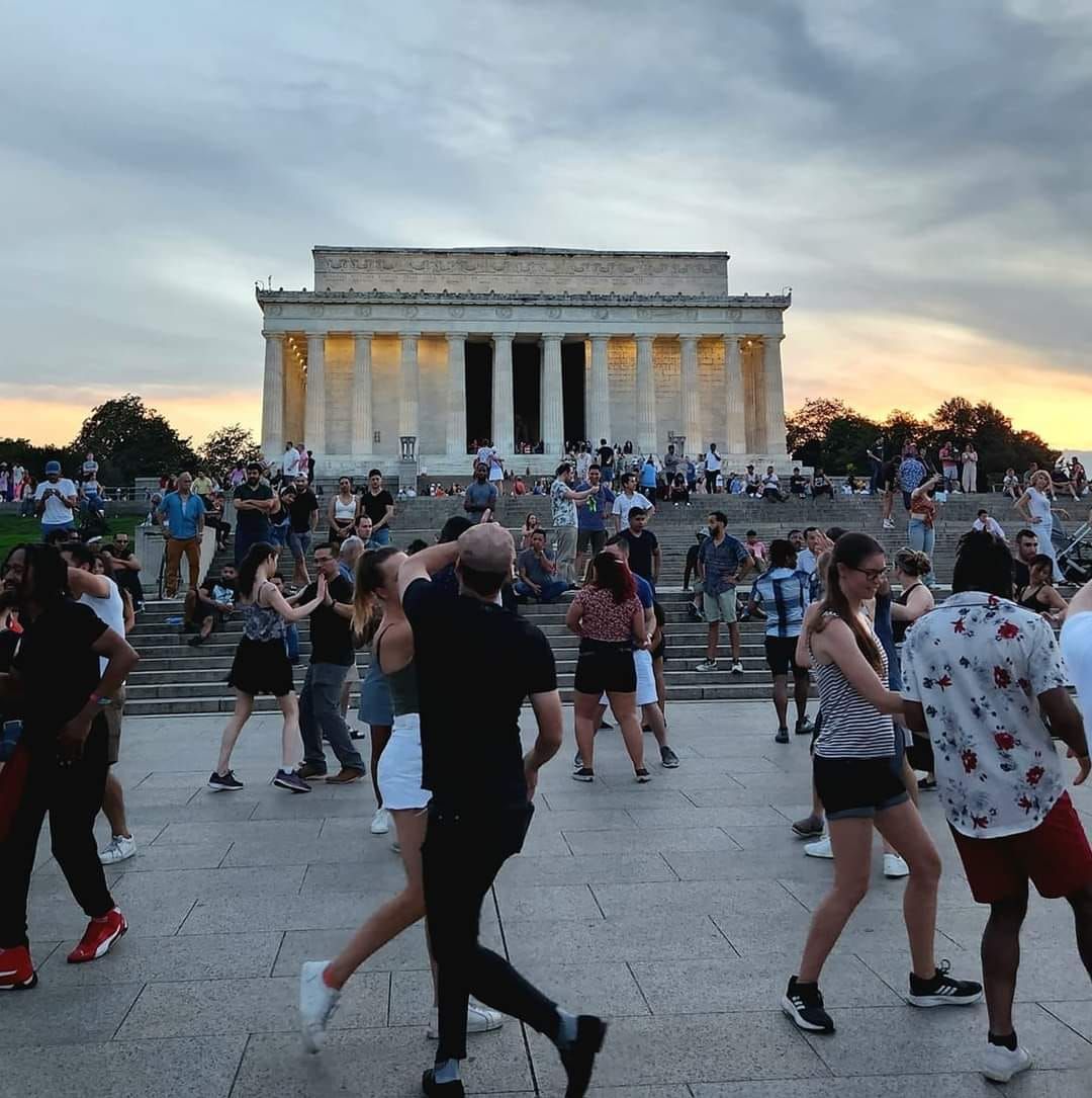 Monumental Rhythms - Dancing @Lincoln Memorial