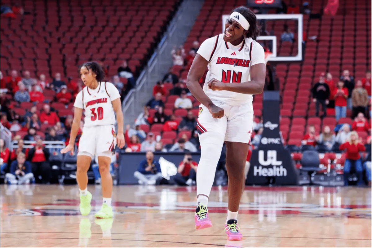 Louisville Cardinals at California Golden Bears Womens Volleyball