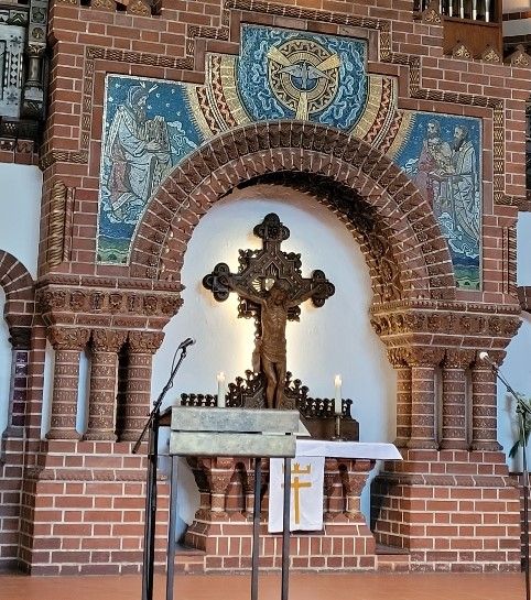 Suomenkielinen jumalanpalvelus Heilig-Kreuz-kirkossa