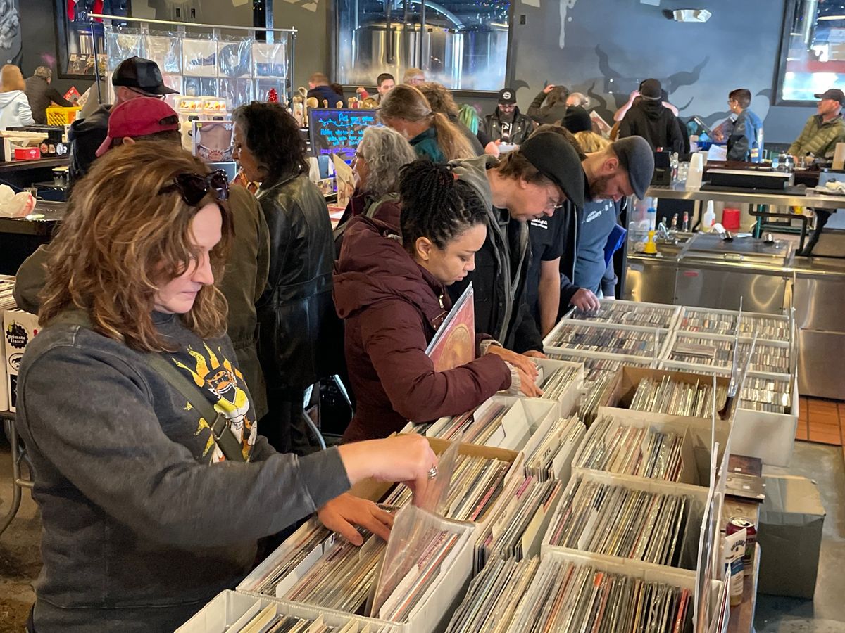 10,000 LPs in one room! The Harrisburg Record Riot returns to Lovedraft's in Mechanicsburg!