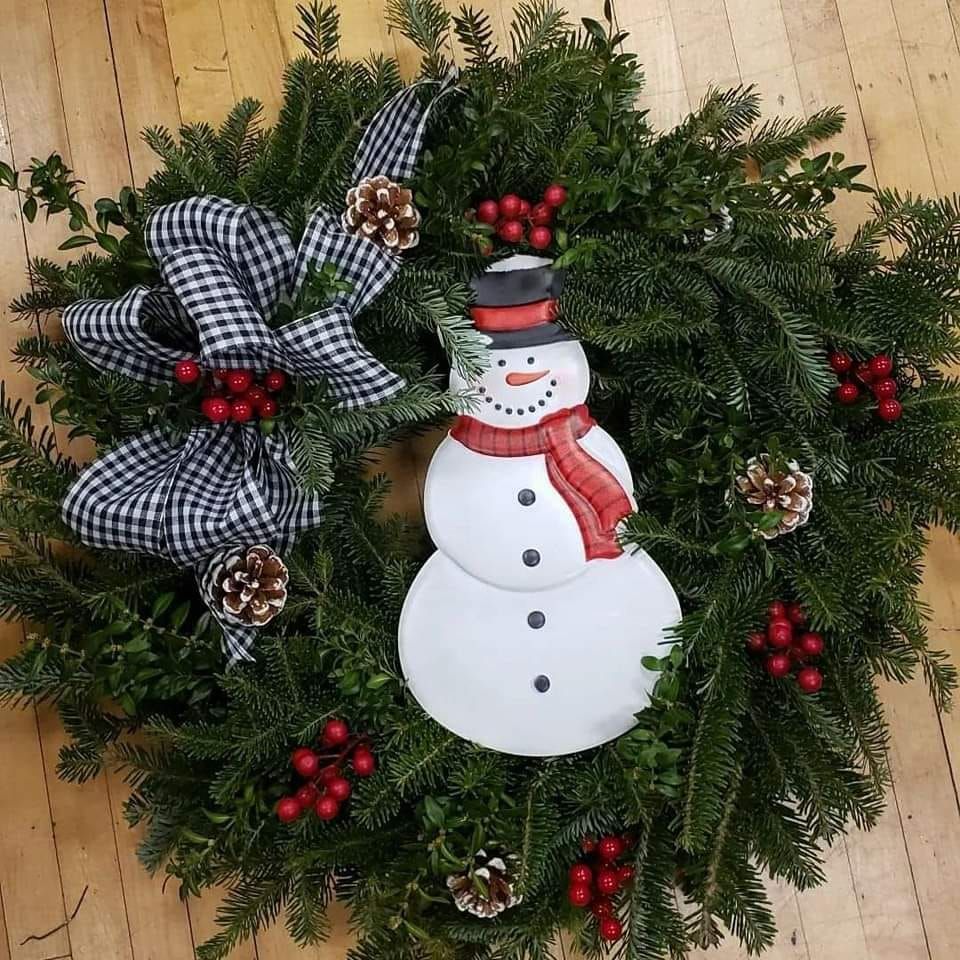 Fresh Evergreen Wreath Decorating Class 