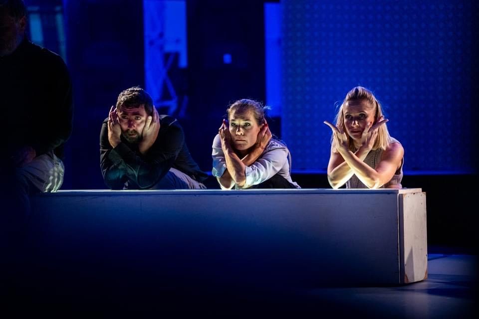 Splitter \u2013 ein Tanzprojekt von J\u00e1nos Feledi - Mit dabei: Zsolt Trill